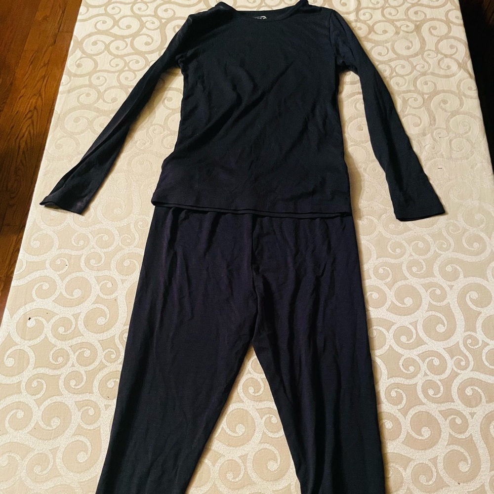 Kids Long Sleeve Crew Neck and Legging Set (Size M)